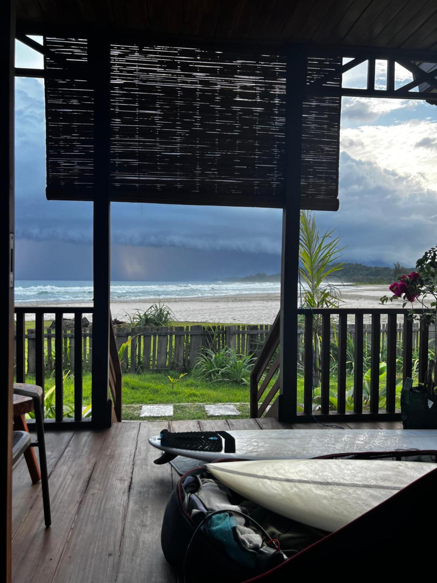 ホテル Momos Surf Shack Salul エクステリア 写真